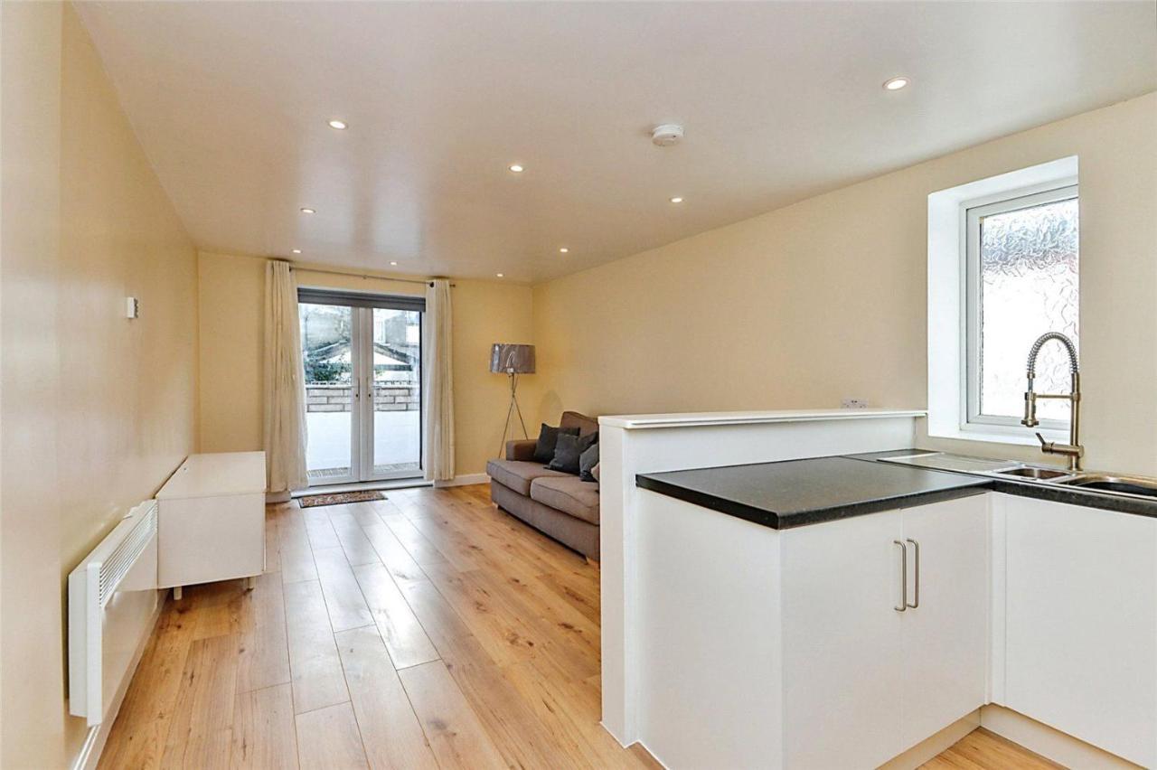 Beautiful Townhouse In Morecambe Exterior photo